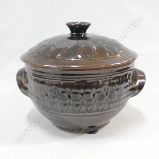MIREK SMISEK LIDDED CASSEROLE H 200 X140 MM POTTERS STAMP