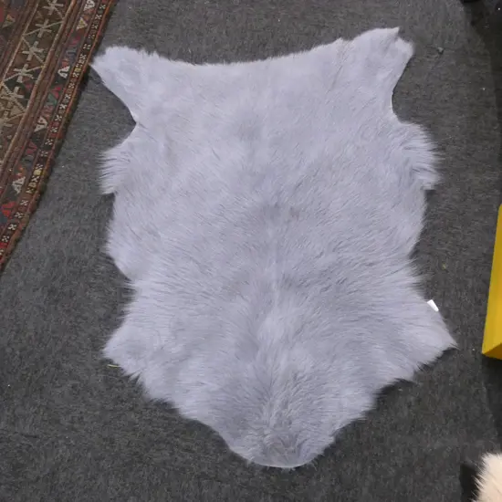 SLATE GREY HIMALAYAN GOAT HIDE RUG L 900MM