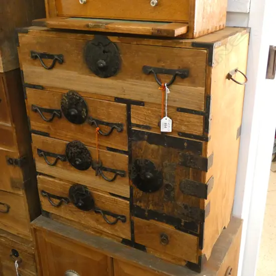 OLD JAPANESE SMALL COLLECTOR'S CABINET 8 DRAWER 1 DR H.580mm