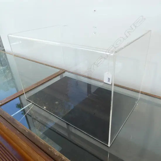 LARGE PERSPEX DISPLAY BOX...