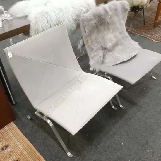 PAIR OF PK22 CHAIRS