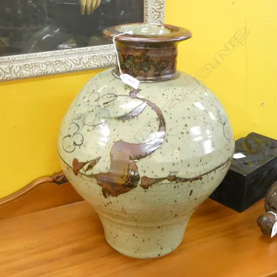 LARGE POTTERY VASE