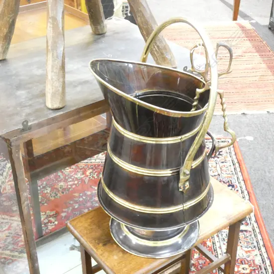 COAL SCUTTLE - BLACK METAL W COPPER BANDS (H 470MM) + BRASS FIRE TONGS 