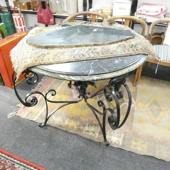 GREEN MARBLE TOPPED TABLE w. BLACK PAINTED WROUGHT IRON BASE 1050mm dia AF