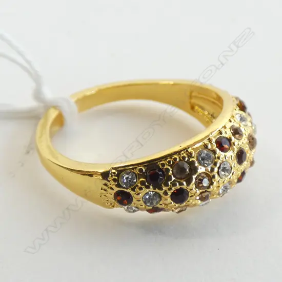 PASTE STONES IN GOLD PLATED RING SIZE S