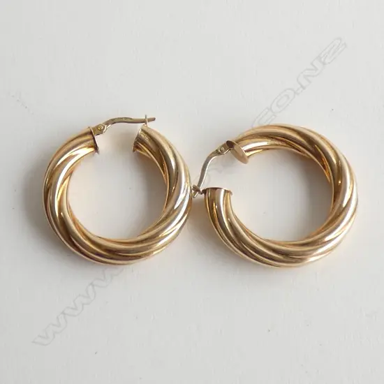 9CT WG HOLLOW TWISTED HOOP EARRINGS WEIGHT 4.6 GMS