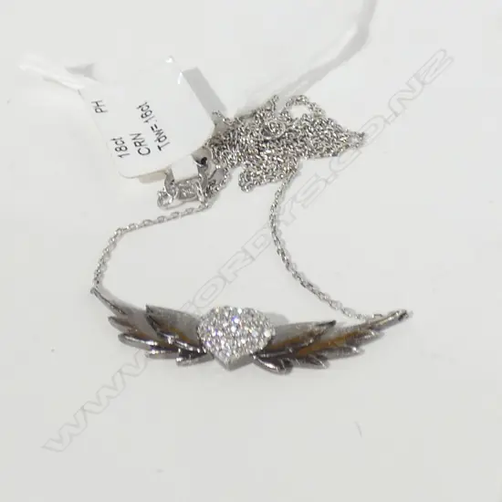 18CT GOLD BLACK WING/DIAMOND HEART PENDANT ON CHAIN