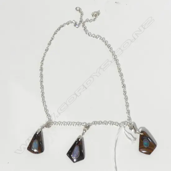 NECKLACE WITH 3 POTCH OPAL INLAY PENDANTS WITH CHAIN