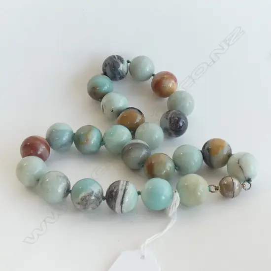 HEAVY BLUE AGATE BEAD NECKLACE