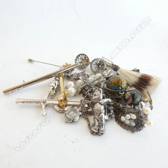 ASST. STG & SILVER TONE JEWELLERY; KILT PINS ETC