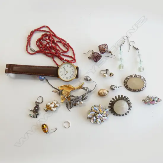 RED VELVET JEWELLERY BOX + ASST. CONTENTS with 9CT LOCKET