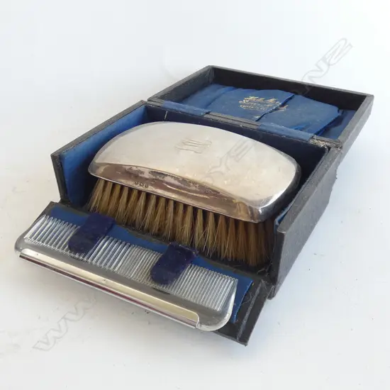 STG SILVER BOXED CLOTHES  BRUSH & COMB B'HAM 1920