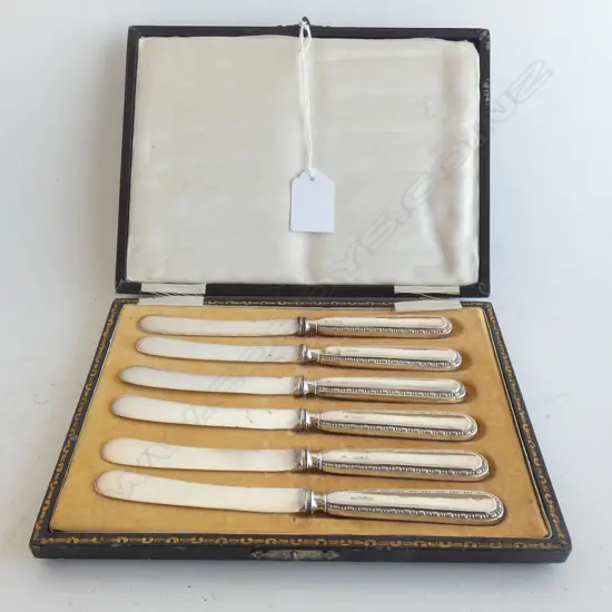 STG SILVER HANDLED BUTTER KNIVES SHEFFEILD 1918