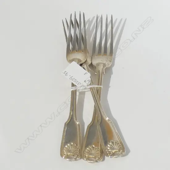 THREE LONDON 1834 KINGS PATTERN DINNER FORKS 315gm