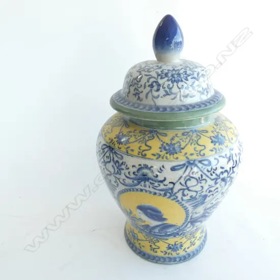LG LIDDED ORIENTAL FLOOR VASE - APPROX H. 440MM