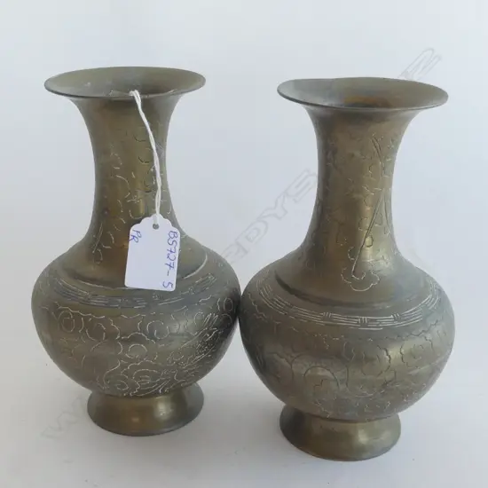 PR EARLY 20TH CENTURY ORIENTAL BRASS VASES H. 200MM