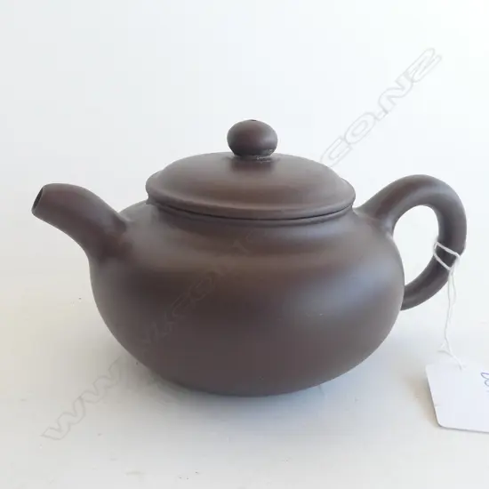 CHINESE ZISHA TEAPOT L. 150MM
