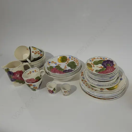 LARGE QUANTITY OF 'FLEURETTE' DINNERWARE 