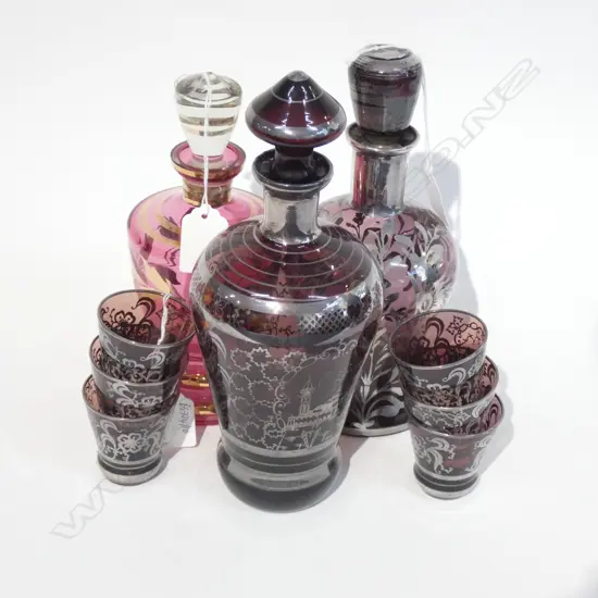 3 VENETIAN GLASS DECANTERS AND 6 GLASSES H 250 MM