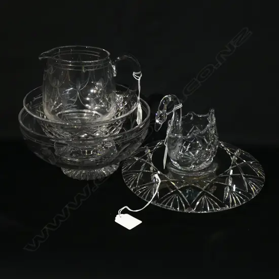3 PCS STUART CRYSTAL (2 BOWLS & JUG) CRYSTAL SWAN & FLOWER BOWL DIA 220MM