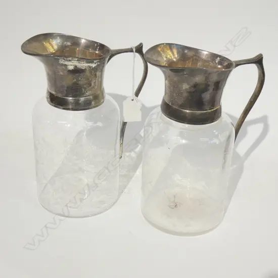 PR ETCHED GLASS & SILVER PLATE JUGS H. 215MM
