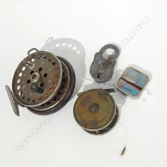 2 VINTAGE FISHING REELS/LOCK +SS ORNSAY COMPACT SOME FAULTS