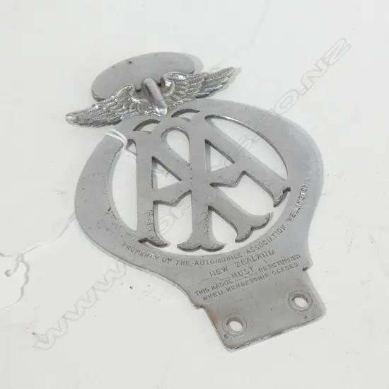 NZ AA BADGE 'WELLINGTON 698'