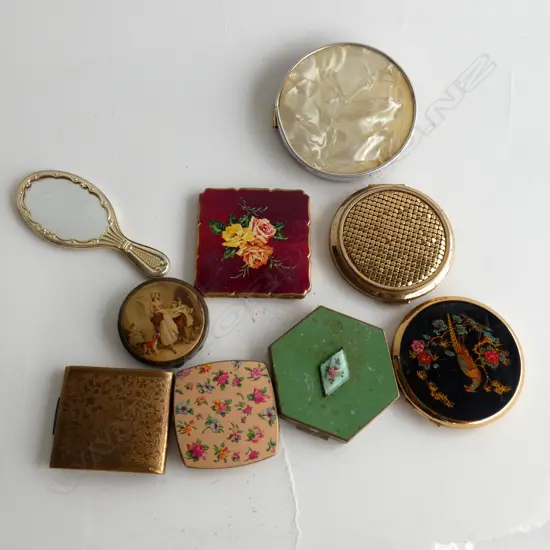 BAG ASST VINTAGE COMPACTS & MIRRORS INCL STRATTON & GLOMESH 