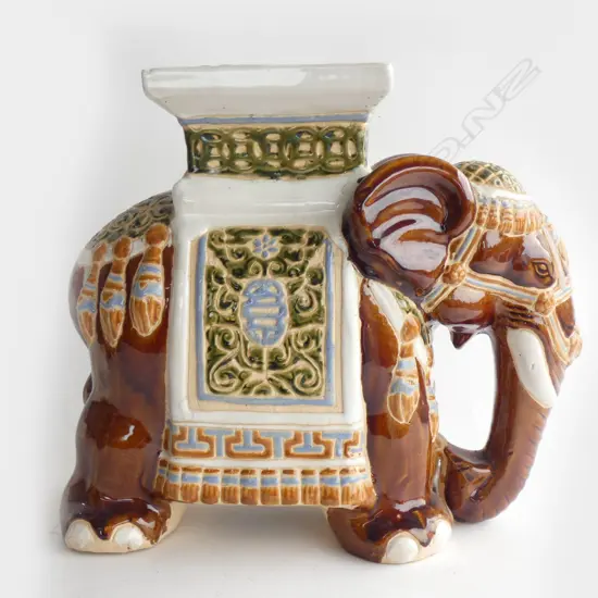 LG ORIENTAL CERAMIC ELEPHANT L 400 H380MM