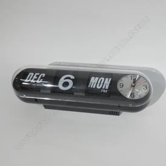 KARLSSON AUTO CALENDAR QUARTZ CLOCK L 370MM