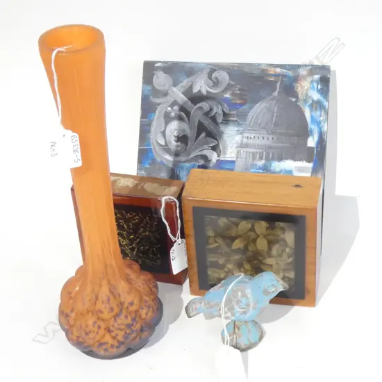 PR WOODEN PHOTO BLOCKS  (130SQMM) OLD METAL BIRD & ORANGE & PURPLE ART GLASS VASE (H 320MM)& SM ART ON CANVAS