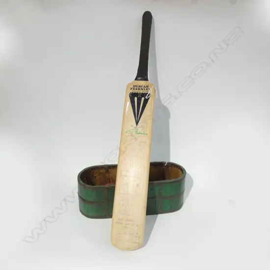 WEST INDIES CRICKET TEAM IN NZ 1987 SIGNED CRICKET BAT & BALLS