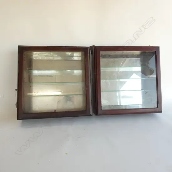 2 MAHOGANY & GLASS DISPLAY CASES 475mm sq (1 w. GLASS AF)