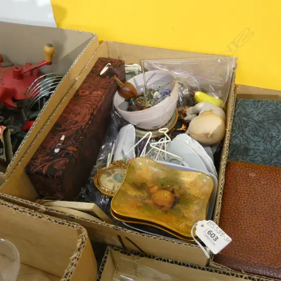 GOOD BOX LOT ASST COLLECTIBLES INCL MINIATURE PLATES, POTTERY, ORNAMENTS ETC