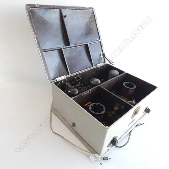 'EDDYSTONE ALLWAVE 4' RADIO MACHINE W.400mm