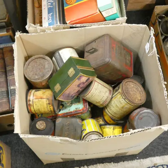 BOX VINTAGE TINS 
