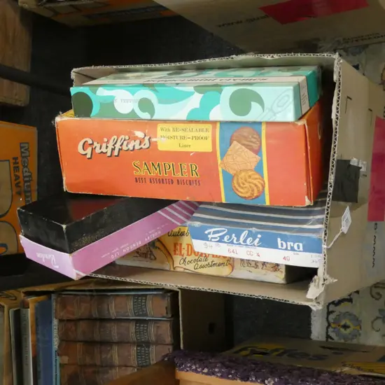 BOX OLD COMMERCIAL BOXES 