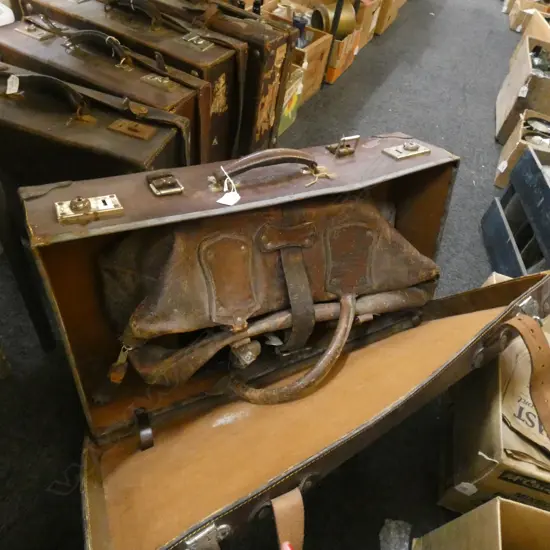 VINTAGE SUITCASE & BAG (INSIDE)