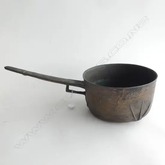 HEAVY OLD IRON SAUCE PAN 250mm dia