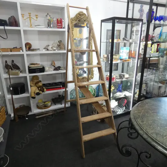 PINE PAINTER'S LADDER 