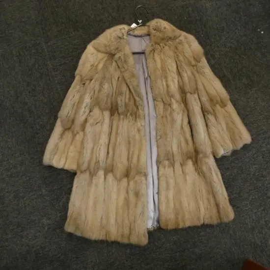 FUR COAT