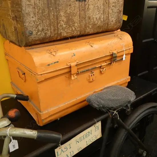 LG OLD ORANGE PAINTED TIN TRUNK L 695MM