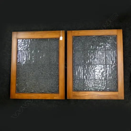 PAIR LEADLIGHT DOORS