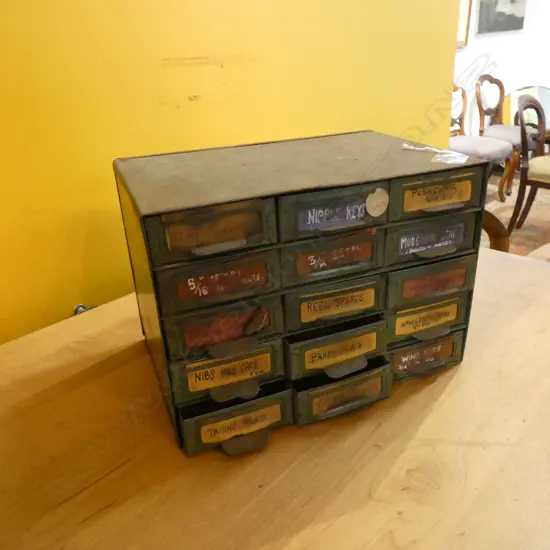 VINTAGE METAL TOOL CHEST; GREEN 245x155x210mm