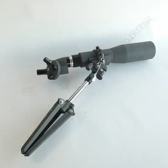 VINTAGE BISLEY SPOTTER SCOPE / TELESCOPE AND TRIPOD L.560mm