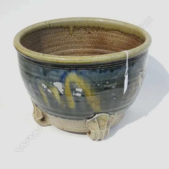 NZ STUDIO POTTERY JARDINIERE SALT GLAZED Dia.300mm