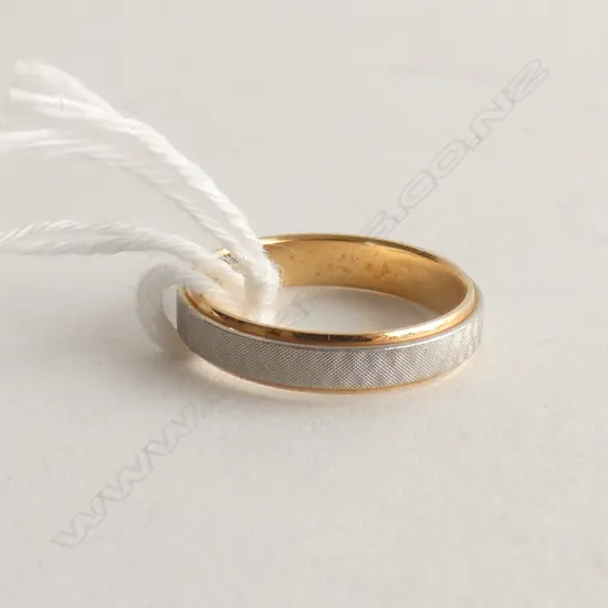 18K BAND RING W PLATINUM 3 GRAMS