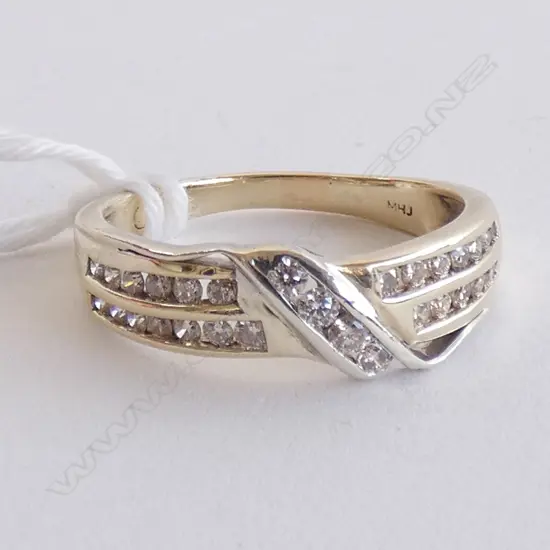 9CT GOLD AND DIAMOND BAND