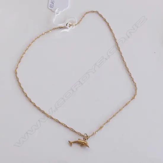 9CT GOLD CHARM AND 9CT GOLD CHAIN 3gm