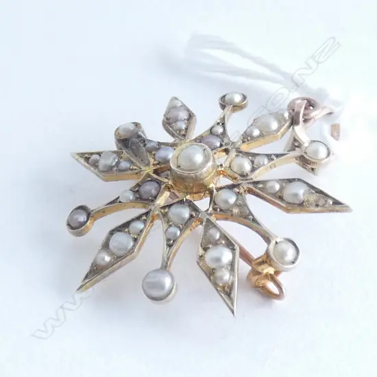 EDW YELLOW GOLD & SEED PEARL STAR BURST BROOCH